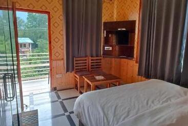 膳宿费 Trans River Guest House And Restaurant