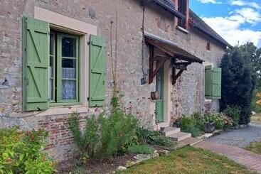 مبيت وإفطار Chez Nous