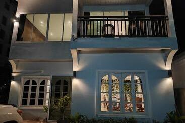 مبيت وإفطار Jenny Airport Lounge