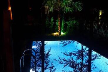 住宿加早餐  Teona Kartepe Bungalov