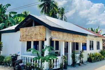 هتل Islescape Siargao