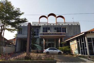 Royal Kencana Powered By Cocotel