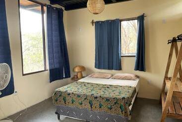 بنسيون Four Trees Jungle Lodge