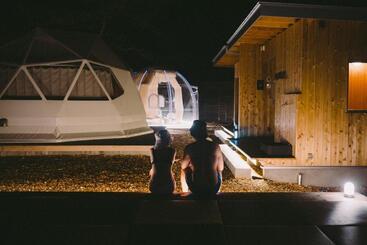 منتجع Dots By Dot Glamping Suite 001
