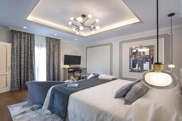 מלון דירות Royal Suite At The San Roque Club