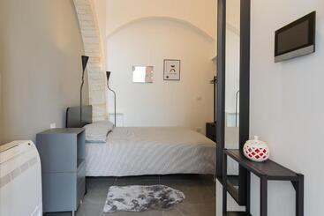 צימר La Maddalena Suite & Rooms