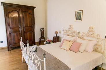 مبيت وإفطار Cadgal   Tenuta La Cova