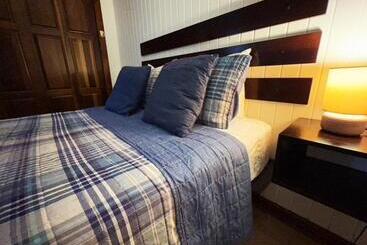 Eastern Harbor Resort