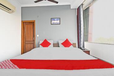 Flagship Hotel Crush On