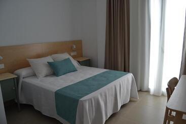 Отель Oasis Centro