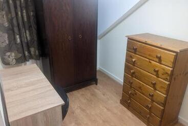 פנסיון Edgefield House