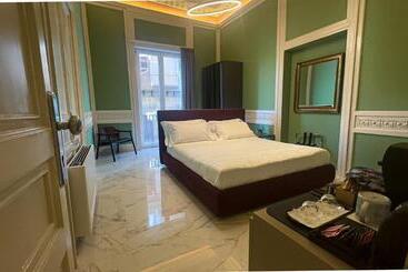 膳宿费 Palazzo Maqueda