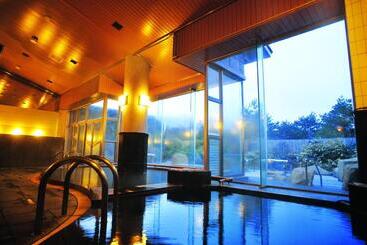 ריוקאן ホテルピコラナイえびの高原