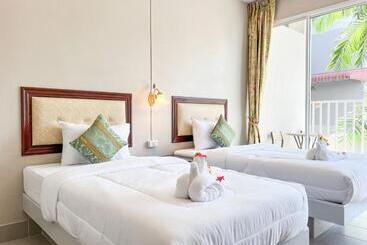 شقة فندقية Tri S Miracle Kata Beach Side