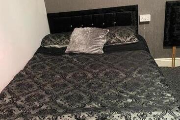 민박 Entire Spacious Family House