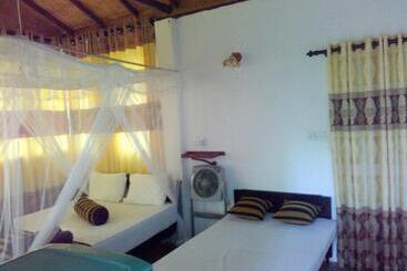 Bed and Breakfast Mid Scenery Home Stay