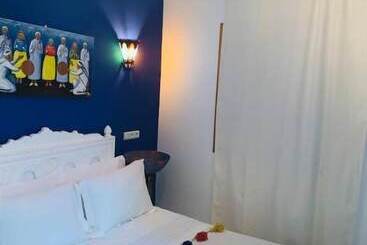 Bed and Breakfast Riad Les Miroires