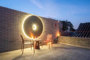 호텔 Xinxiang Yayuan Beijing Sihe Courtyard With Sky Garden Terrace Near Tiananmen Square Forbidden City
