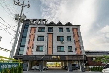 فندق على الطريق Chungju May