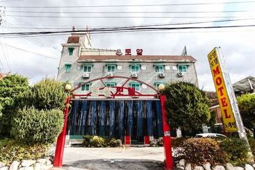 汽车旅馆  Pocheon Royal Park