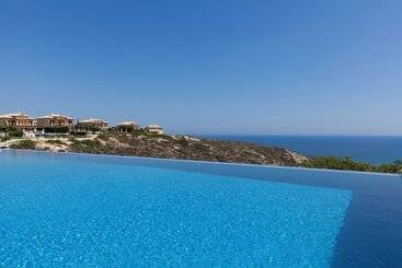 استراحتگاه Aphrodite Hills Rentals   Mythos Collection Villas