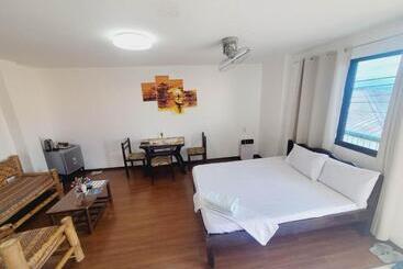 هاستل Gaja Go Dive & Inn