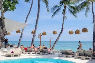 Elephant Beach Club & Resort Samui