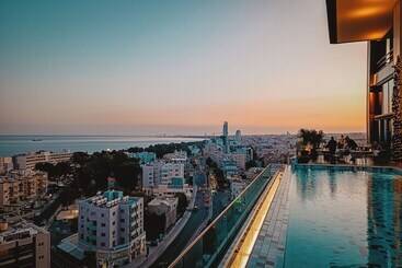 호텔 The Icon Limassol