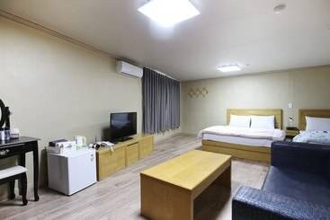 Мотель Jecheon W