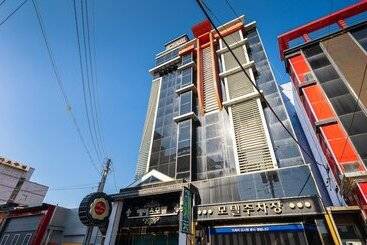 فندق على الطريق Wanju Ace