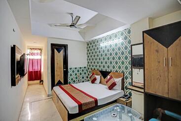 酒店 Anand Near Karol Bagh Metro Station