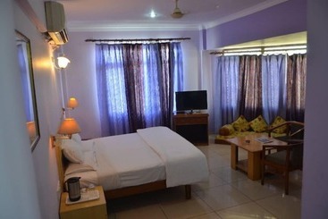 فندق Grand Riviera