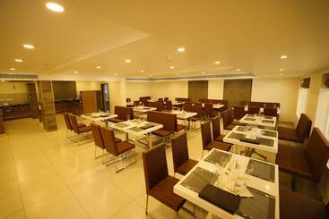 فندق Kkm International