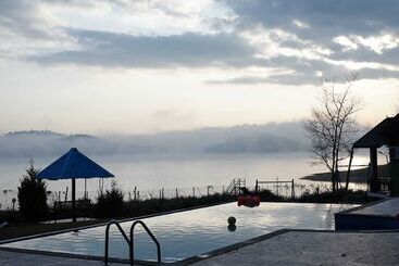 酒店 Misty Dam Resort