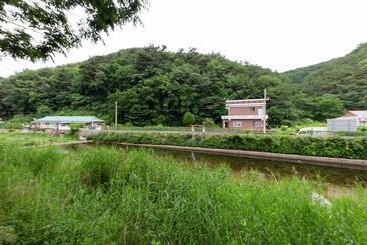 모텔 Boeun Green Park