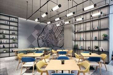 Q Box Hotel Shangqiu Expo Center