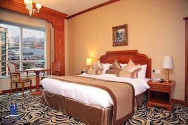 Royal Concorde Hotel &suite