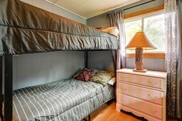 بيت ريفى Cozy Bay City Abode W/ Deck & Fire Pit, Near Lakes