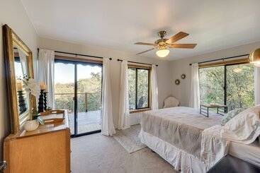 별장 Cozy Central Point Bungalow On Working Winery!