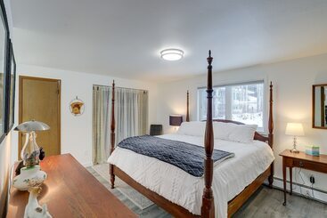 بيت ريفى Cozy North Pole Home W/ Mountain & Aurora Views!