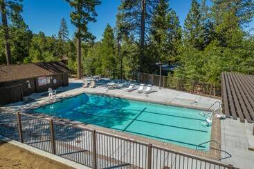 호텔 Tahquitz Pines Retreat