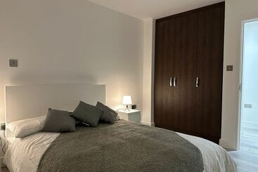 公寓式酒店  Kensington House By Solitaire Suites