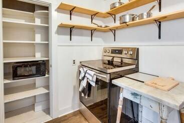 بيت ريفى Near Beach: Pet Friendly Getaway W/ Yard