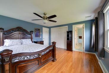 별장 Spacious Oxford Home W/ Pool   4 Mi To Lake!