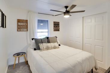 茅舍 Updated Topock Home W/ Deck & Fire Pit!