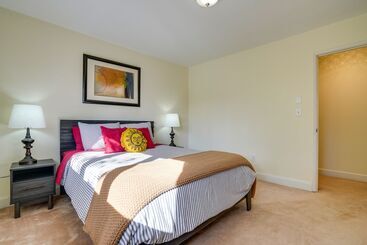 بيت ريفى Charming Anchorage Home W/ Private Hot Tub!