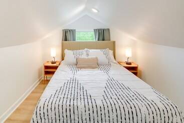 Сельский дом Chic Hot Springs Vacation Rental, Walk To Town!