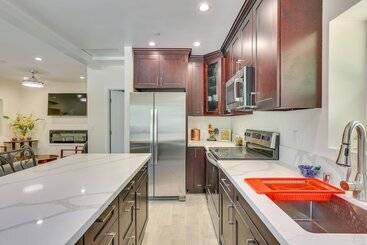 茅舍 Cozy Escondido Escape Near Hiking & Downtown!