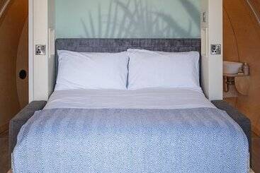 Black Knowe, Luxury Glamping Pods, Ballycastle