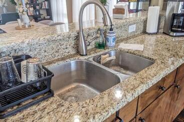 Mycrib Houston Hostel